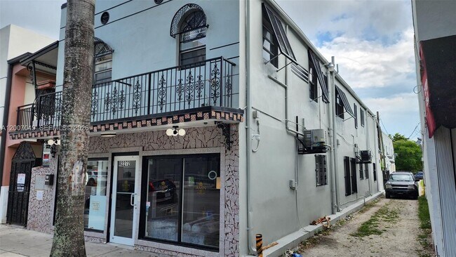 Building Photo - 2272 SW 8th St