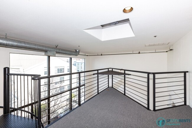 Building Photo - Mission District: Top Floor Loft w/ Roof Deck, Parking & W/D in unit