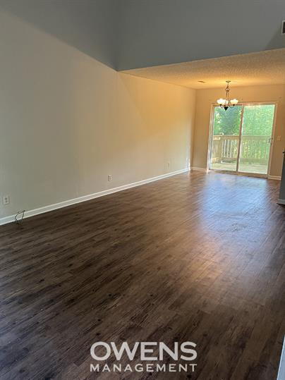 Building Photo - Duplex Available Immediately in North Hall