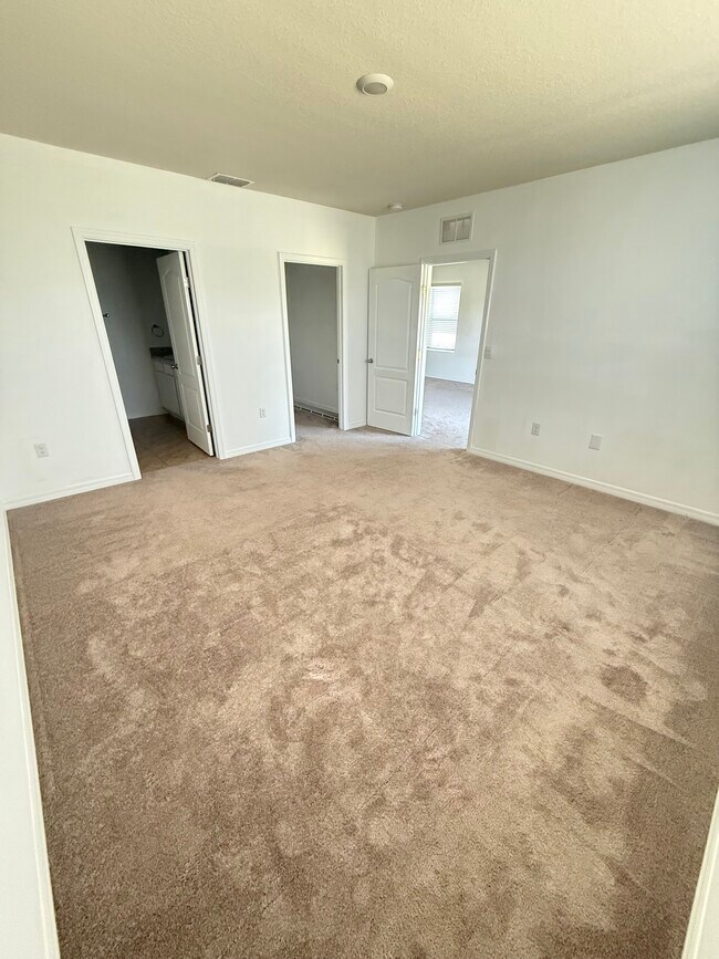 Building Photo - 800 Brooklet Dr