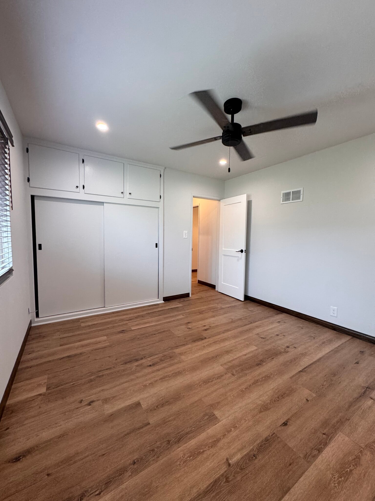Bedroom with mountain views - 1016 Western Ave