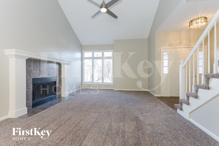 Building Photo - 6914 NW Pleasant View Ct