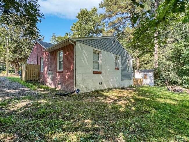 Building Photo - 8611 Richmond Rd