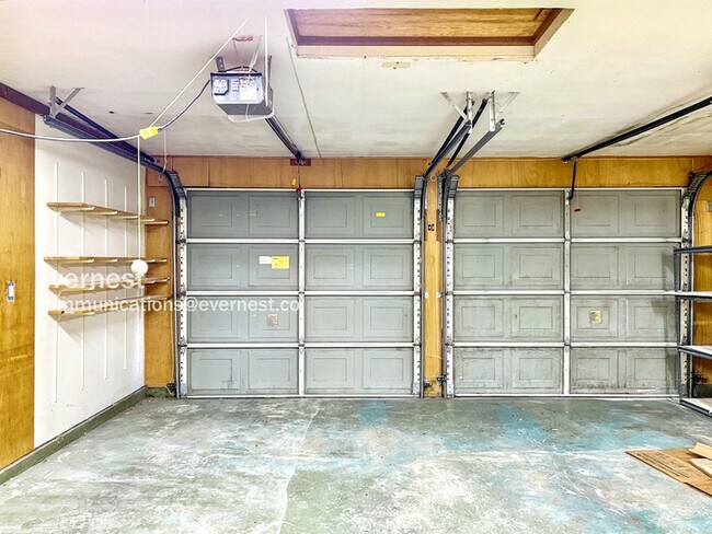 Building Photo - 9039 SE 59th St
