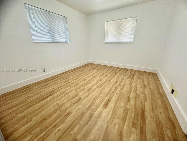 Building Photo - 1518 Garfield St