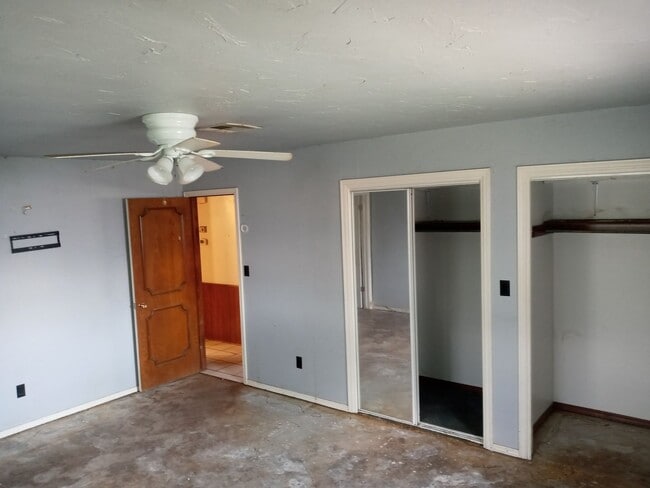 Building Photo - Lease to Purchase Home!