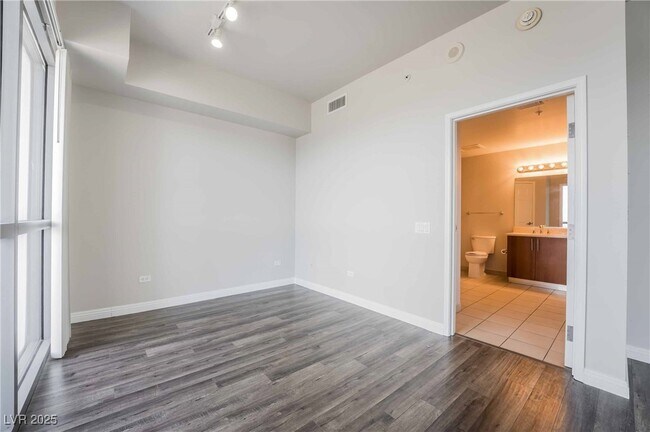 Building Photo - 200 W Sahara Ave