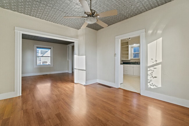 Building Photo - 921 S Sprague Ave