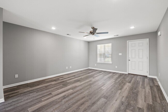 Building Photo - 216 Candy Apple Ln