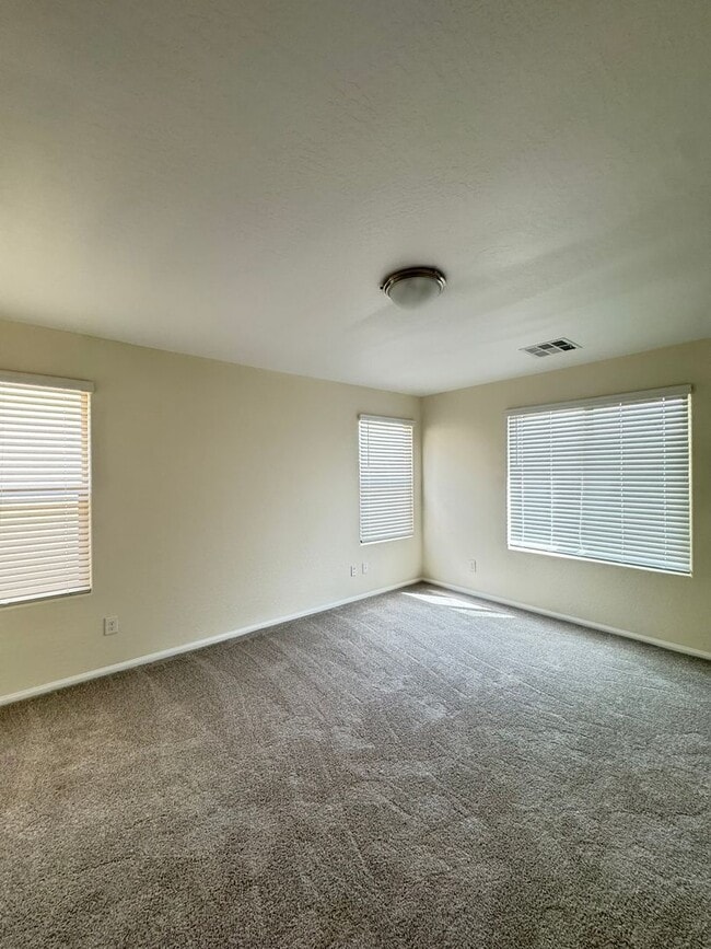 Building Photo - Brand New Home for Rent in Mountains Edge