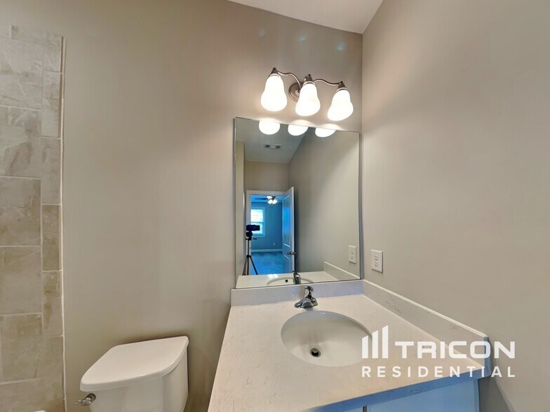 Building Photo - 2303 Mclean Chase