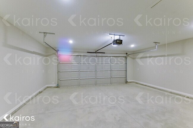 Building Photo - 15 Bungalow Cir