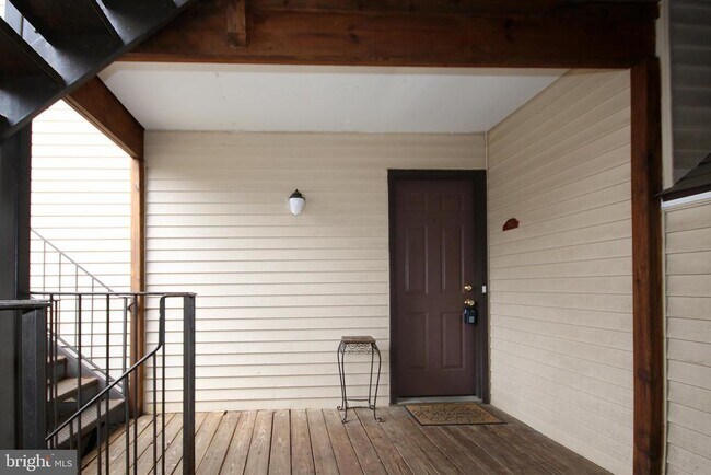 Building Photo - 3801 Ski Lodge Dr