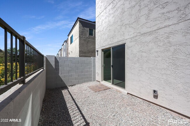 Building Photo - 2149 W Harmont Dr