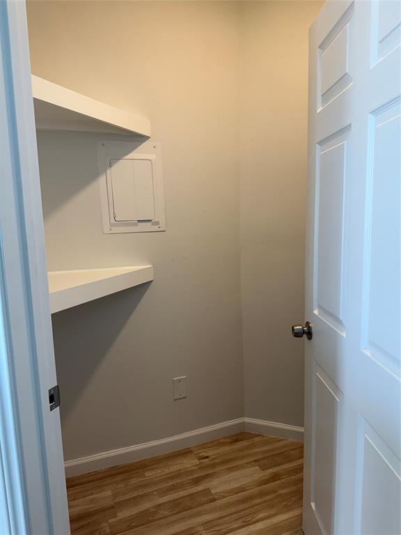 Building Photo - 401 Lakeside Ln