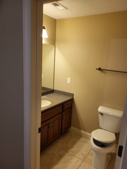 Building Photo - 113 Legacy Dr