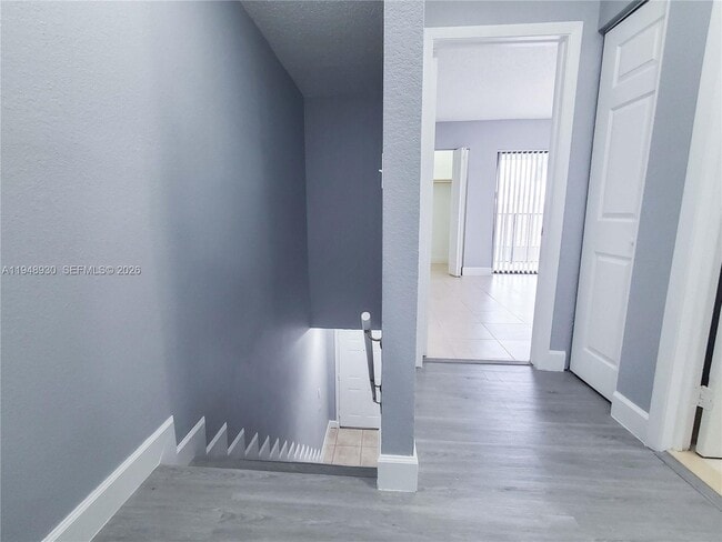 Building Photo - 1519 W 42nd Pl