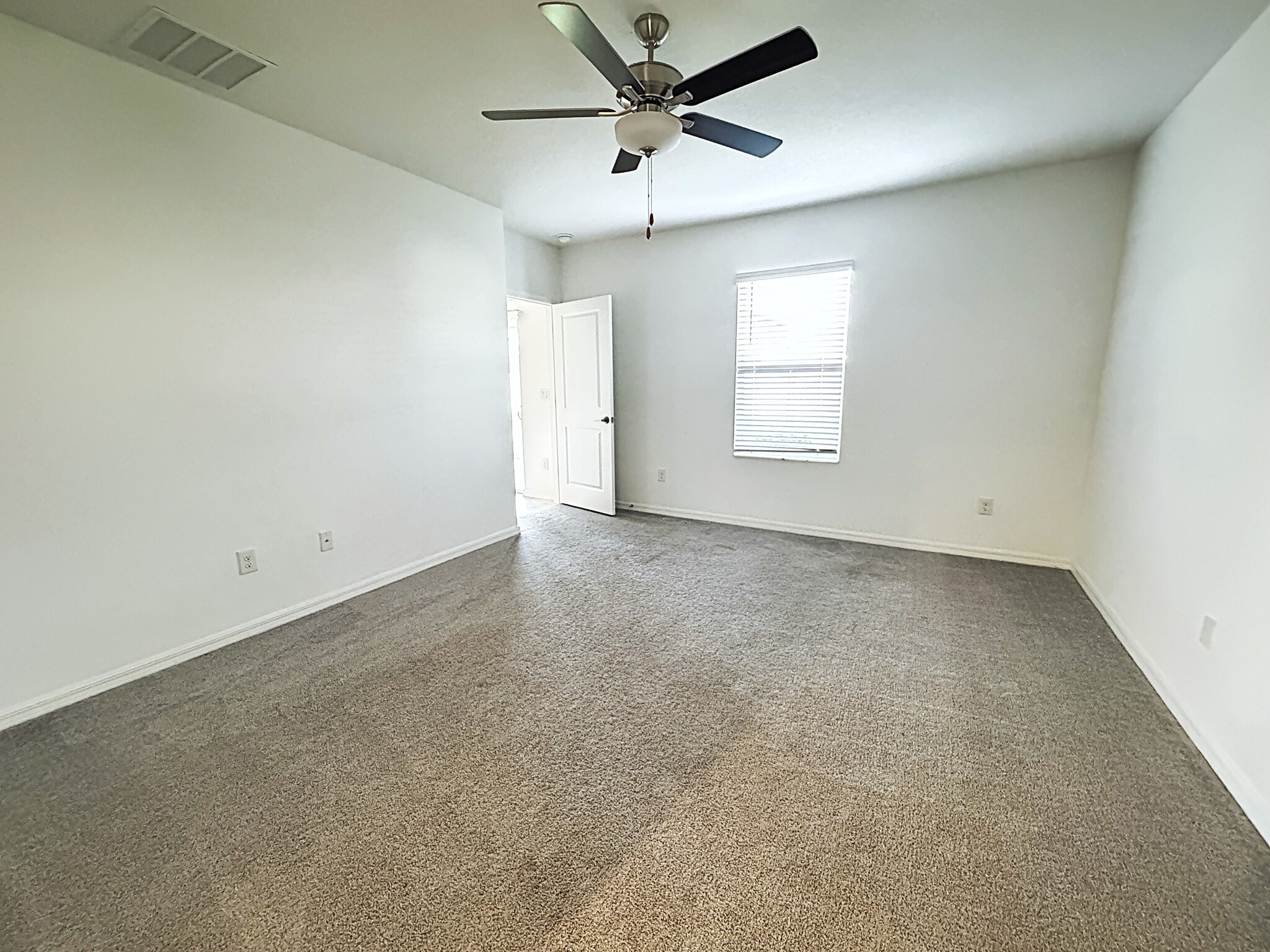 master bedroom - 2505 Leonia Ln