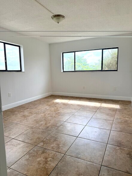 Building Photo - 8520 SW 133rd Avenue Rd