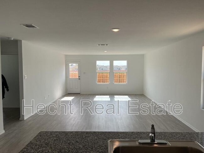 Building Photo - 2938 Shore Lark