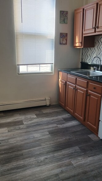 Building Photo - 133 44th St