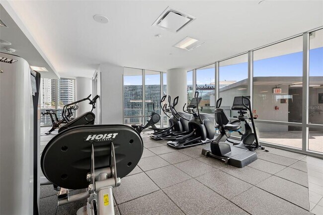 Building Photo - 400 Central Ave