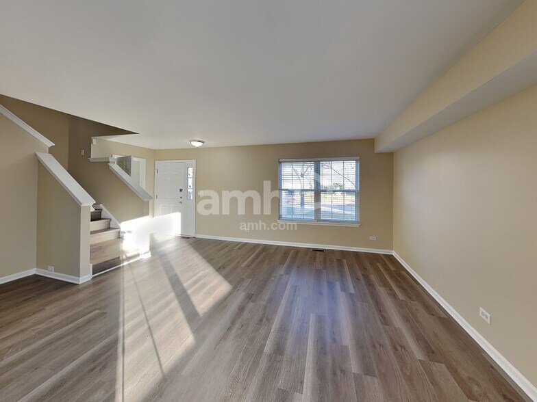 Building Photo - 2925 Shetland Ln