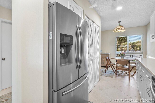 Building Photo - 5850 Sugar Palm Ct