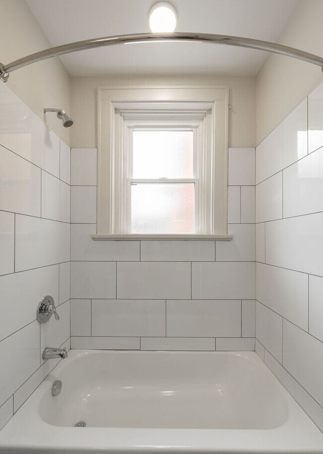 Building Photo - Coming Soon: 2BR Apartment – ETA 10/1/25