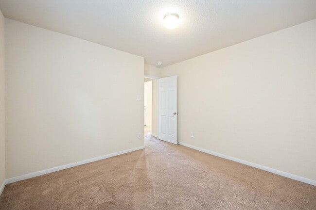 Building Photo - 14547 Myers Dr