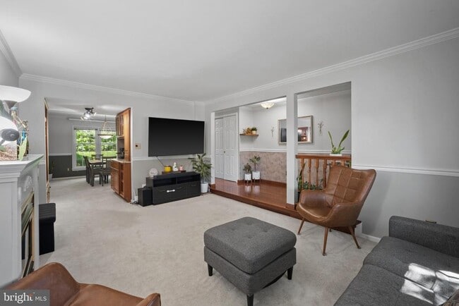 Building Photo - 9405 Chatteroy Pl