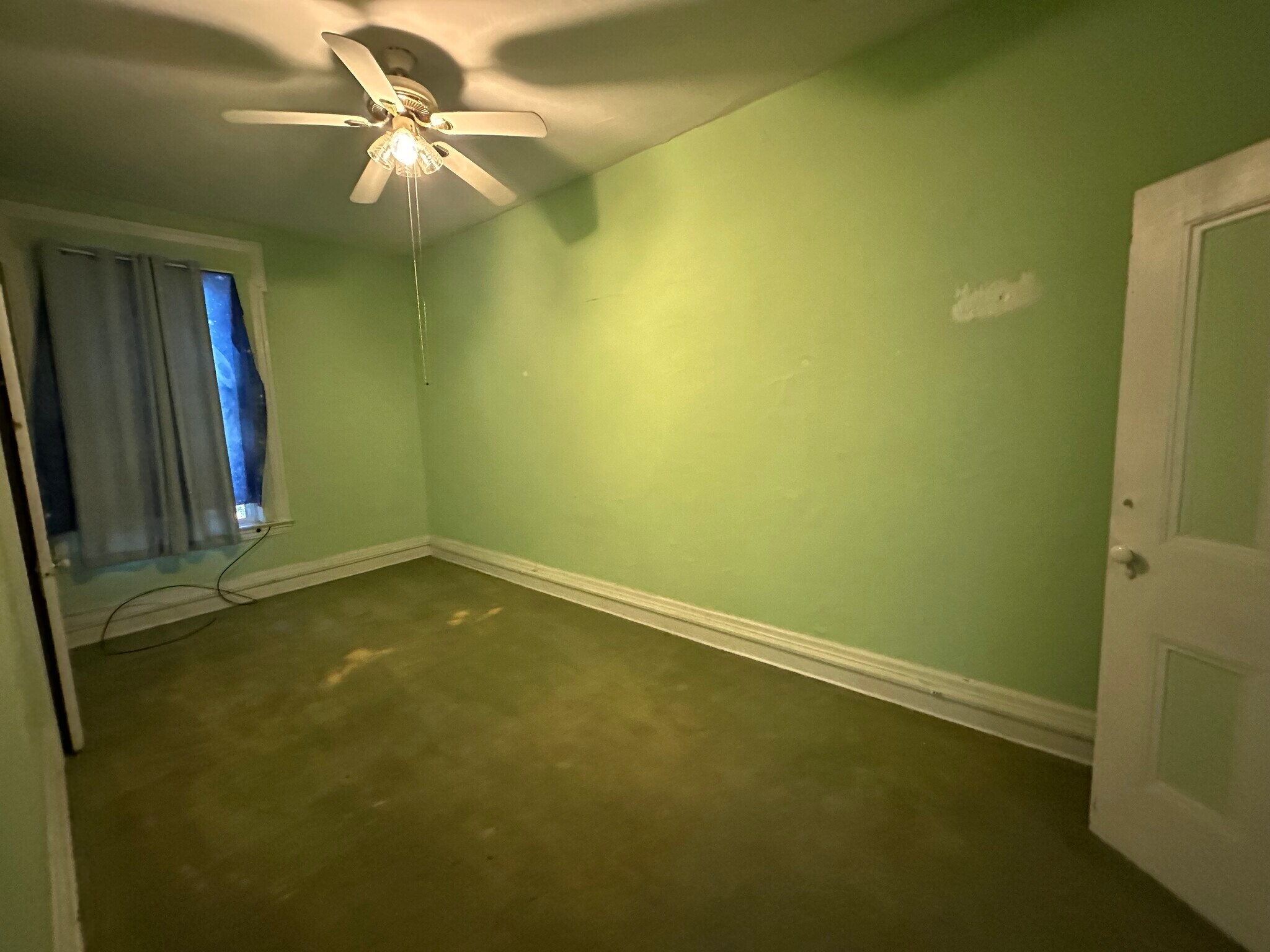 Bedroom - 926 Diamond Park