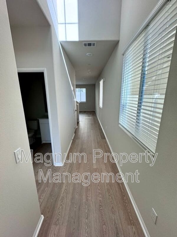 Building Photo - 36330 Albus Ave