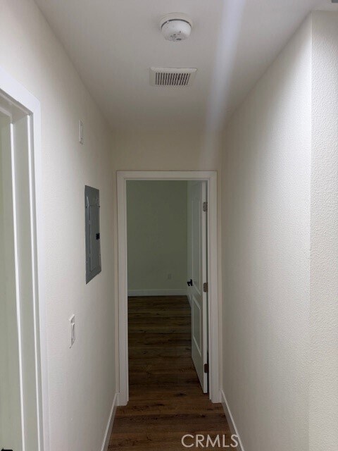 Building Photo - 5875 Towne Ave