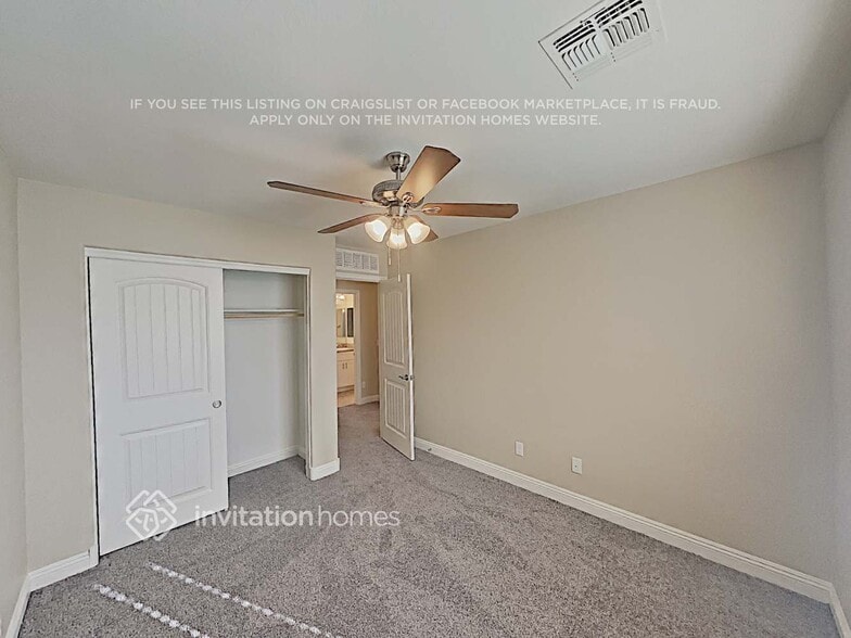 Building Photo - 3293 E Sheffield Rd