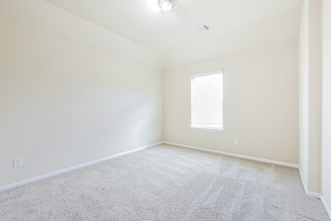 Building Photo - 7518 Profit Pine Ln