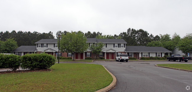 Building Photo - Summer Lane Apartments