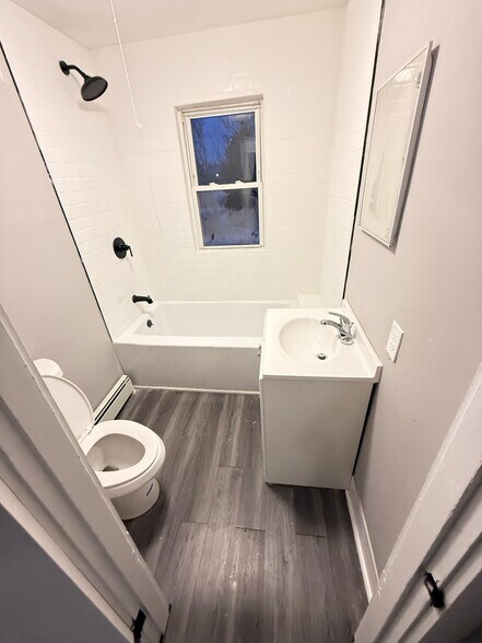 Building Photo - 361 Coos St