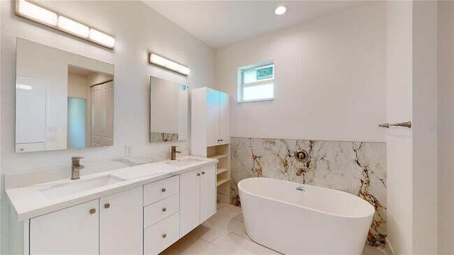 Building Photo - 17007 Ginger Ln