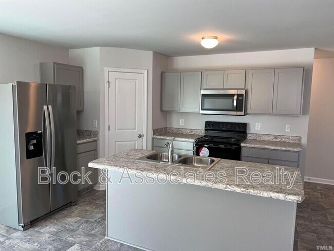 Building Photo - 179 Maple Tree Ln