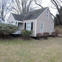 Building Photo - 23850 Glenwood St