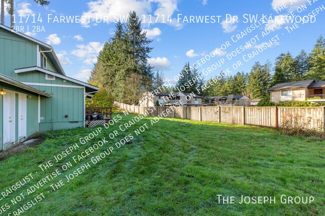Building Photo - 11714 Farwest Dr SW