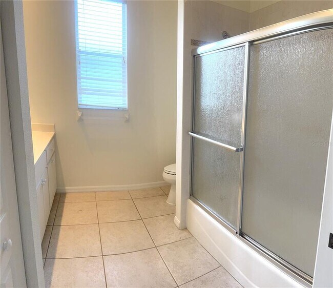 Building Photo - 664 Silk Oak Dr