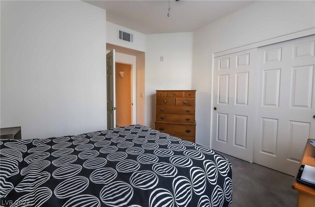 Building Photo - 7131 S Durango Dr