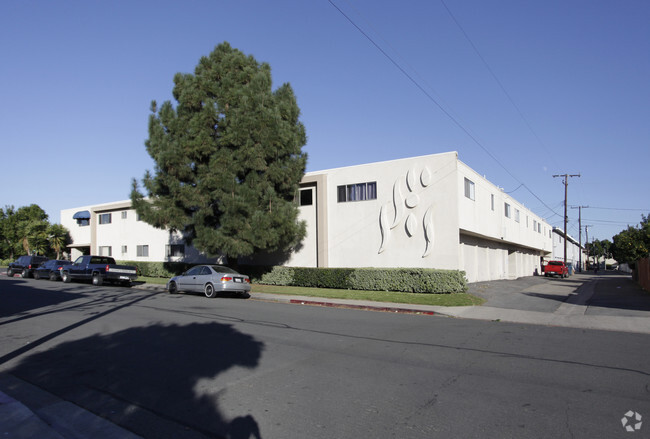 Building Photo - Stonegate Apartments
