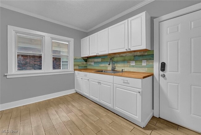 Building Photo - 3234 Euclid Heights Blvd