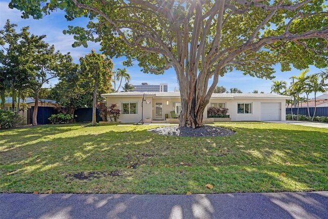 Building Photo - 2514 Yacht Club Blvd