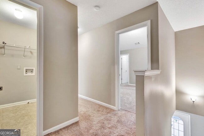 Building Photo - 214 Southwind Ln