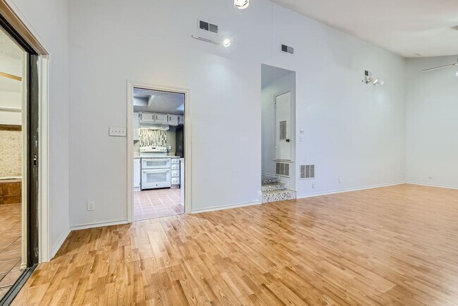 Building Photo - Charming 2-BR/2-Bath Home in the Heart of ...