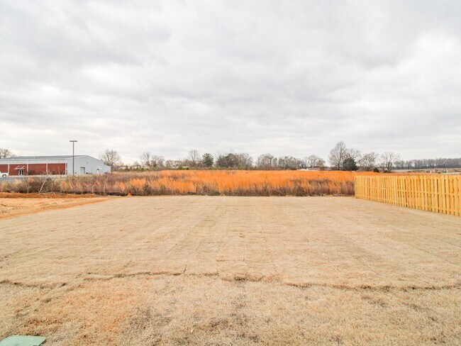 Building Photo - Beautiful two story home at Whispering Pines!